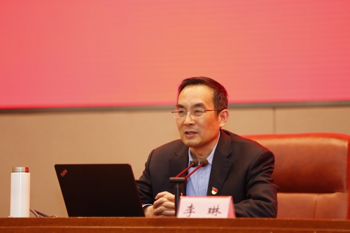 局长李季孝主持会议并讲话,局党组成员,市水利工程服务中心主任李广华